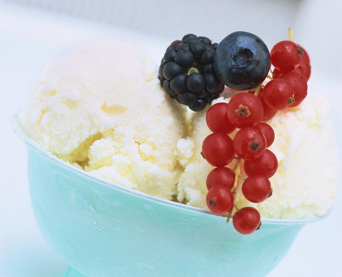 Vanilla ice cream with fresh berries