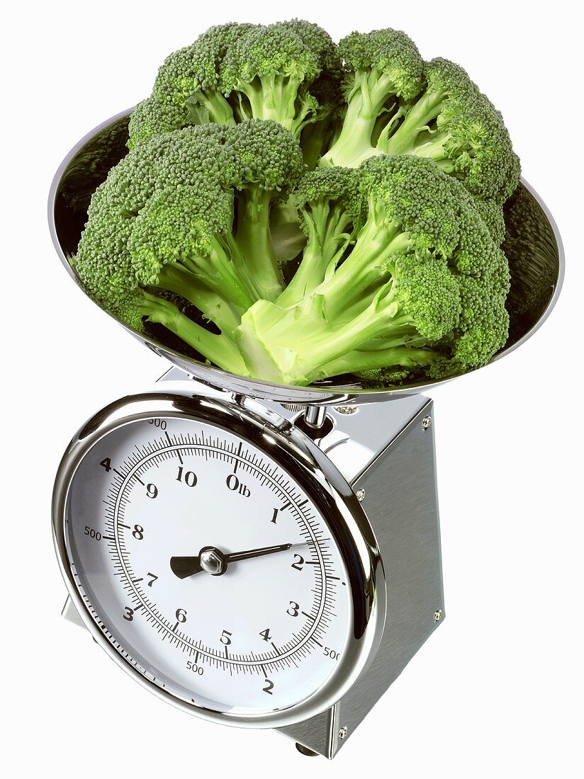 Broccoli on kitchen scales