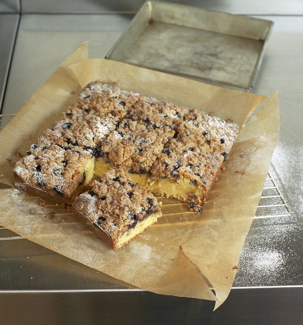 Blueberry crumble cake (photo with grainy effect)