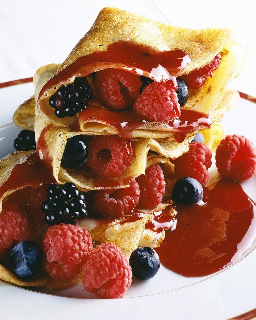 Pfannkuchen mit Sommerbeeren (mit wenig Kalorien)