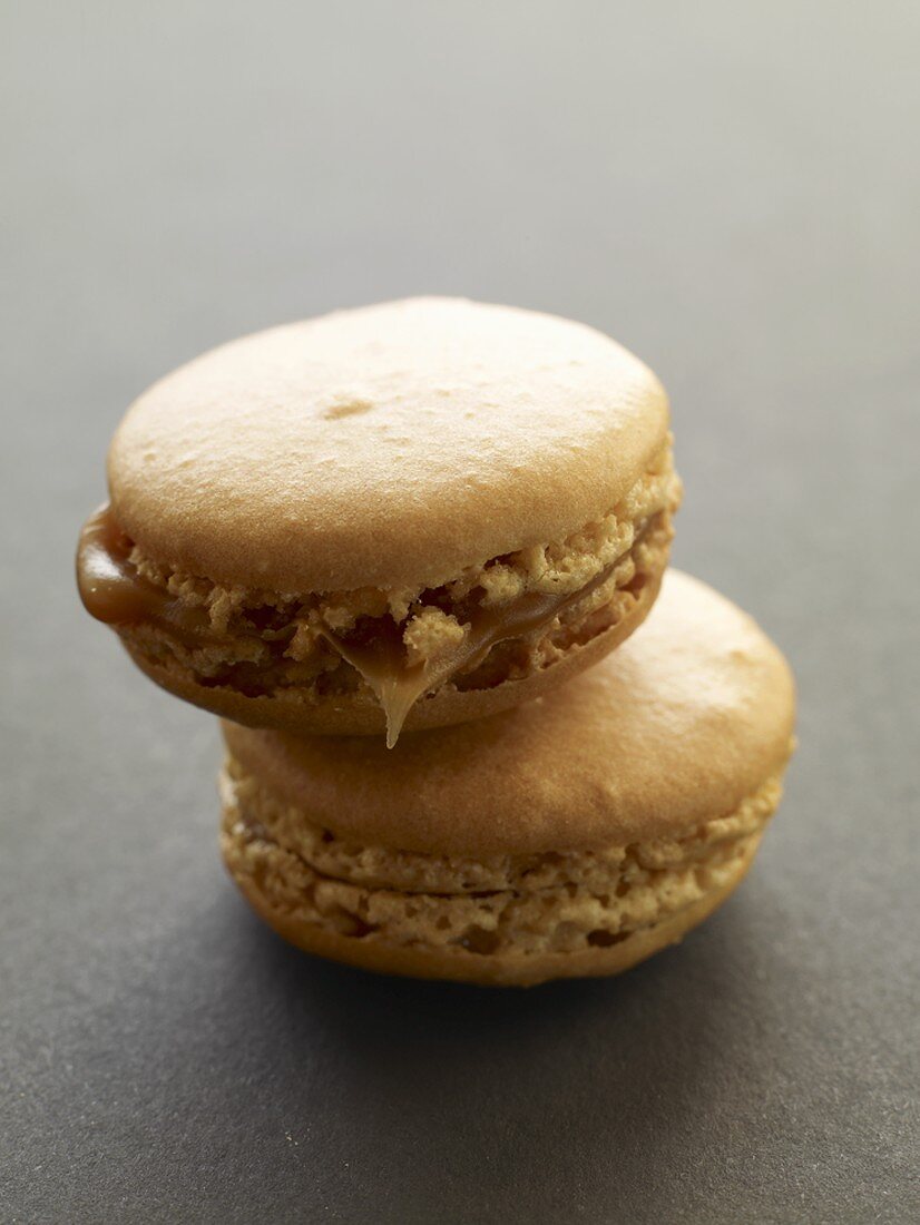 Caramel macarons (Small French cakes)