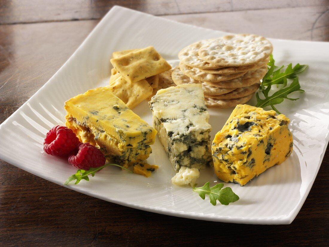 English cheeses with crackers