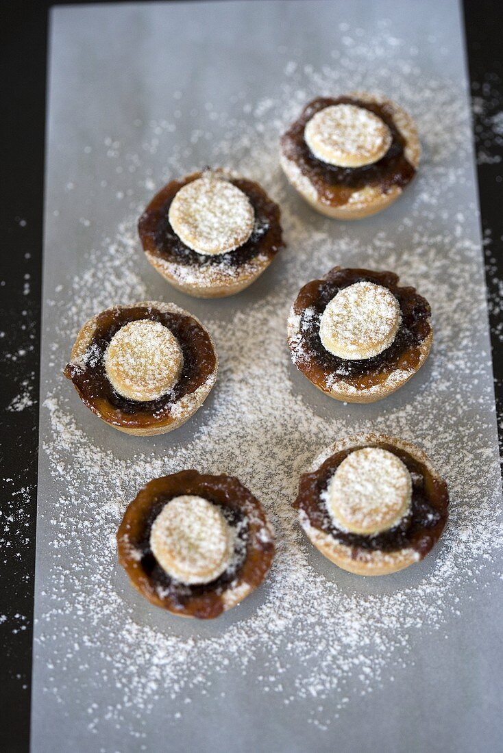 Mince pies (Christmas speciality, UK)