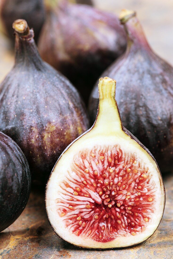 Whole figs with half a fig