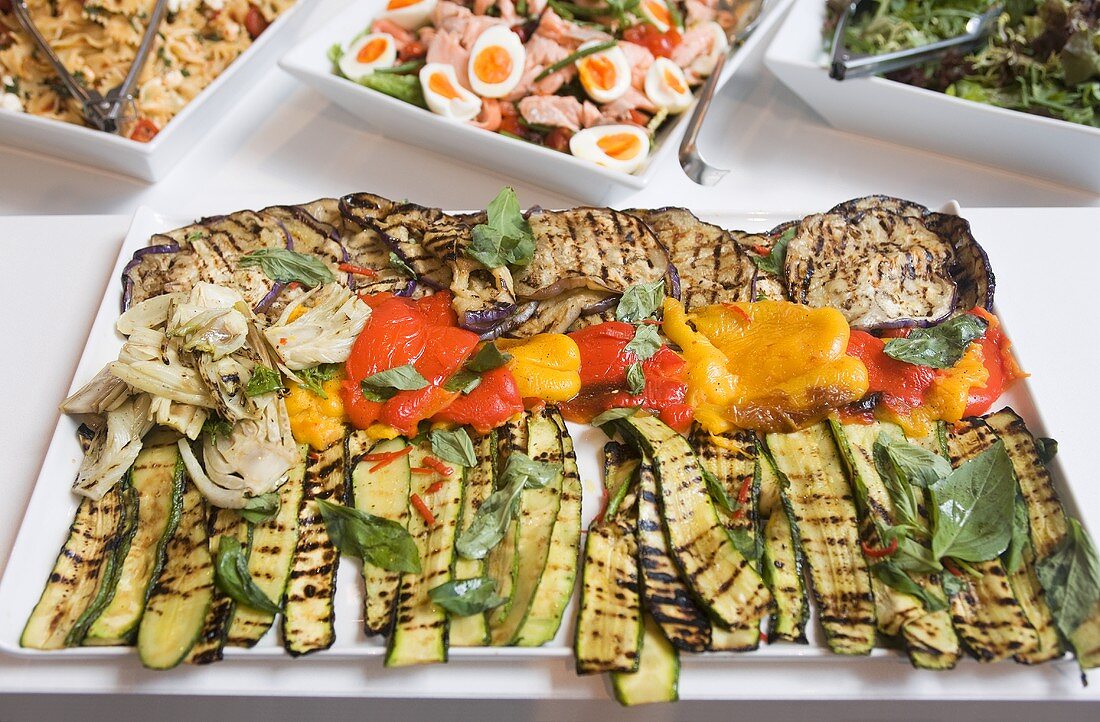 Grilled vegetables (courgettes, peppers and aubergine)