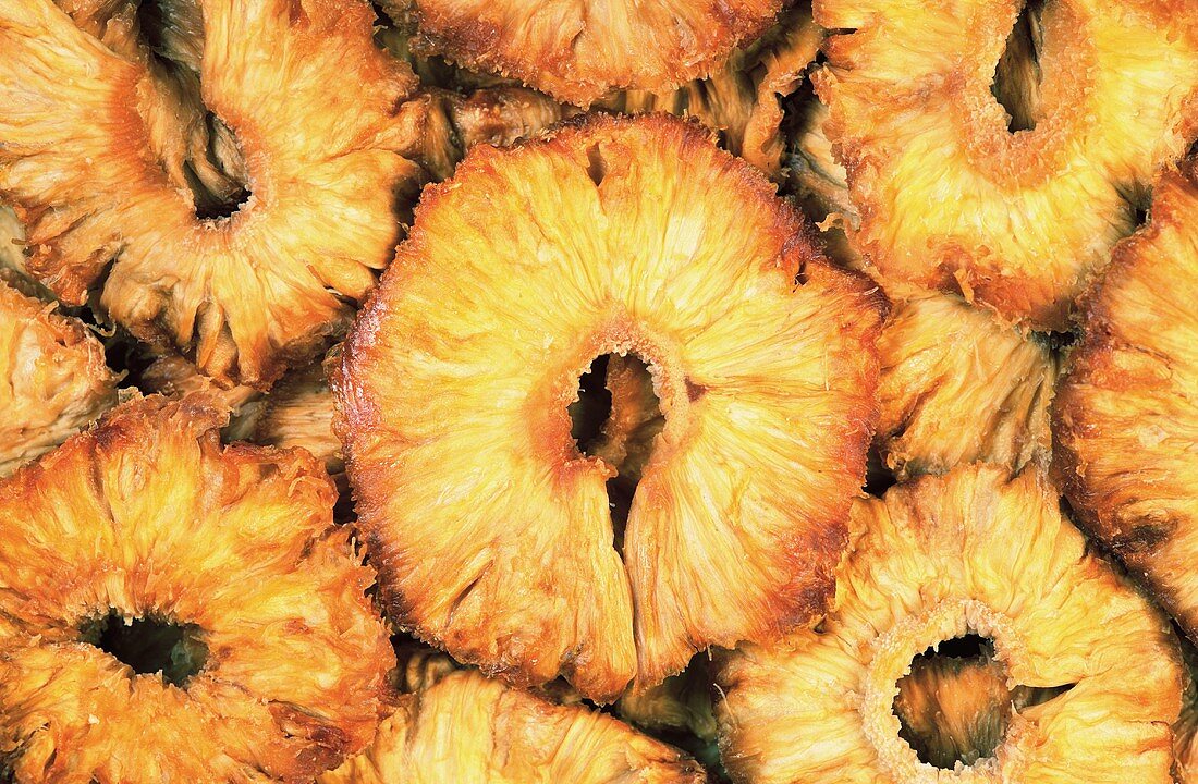 Dried pineapple slices (full-frame)