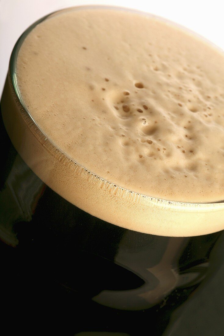 Ein Glas Guinness (Nahaufnahme)