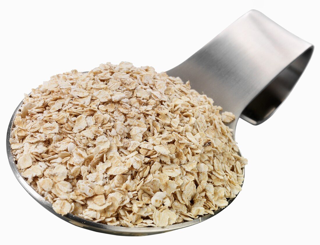 Rolled oats on a spoon