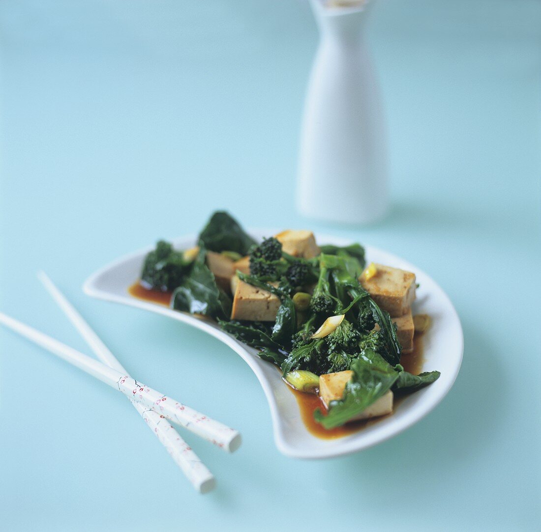 Tofu with broccoli and soy sauce