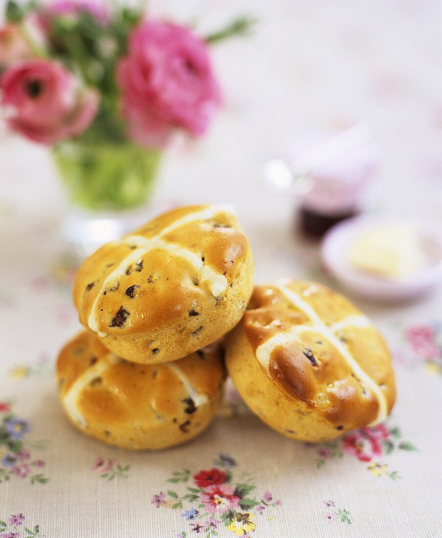 Hot cross buns (Easter speciality from England)