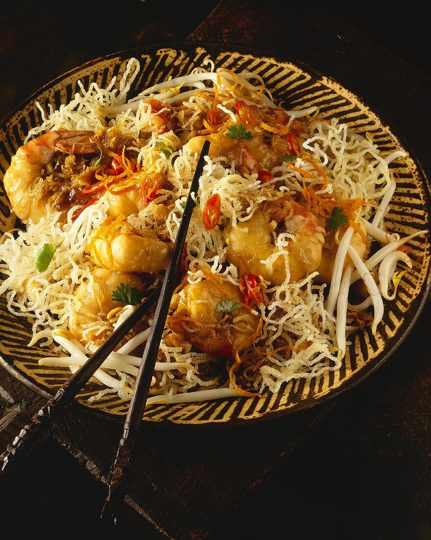 Pad Mee Krob (deep-fried rice noodles with prawns, Thailand)