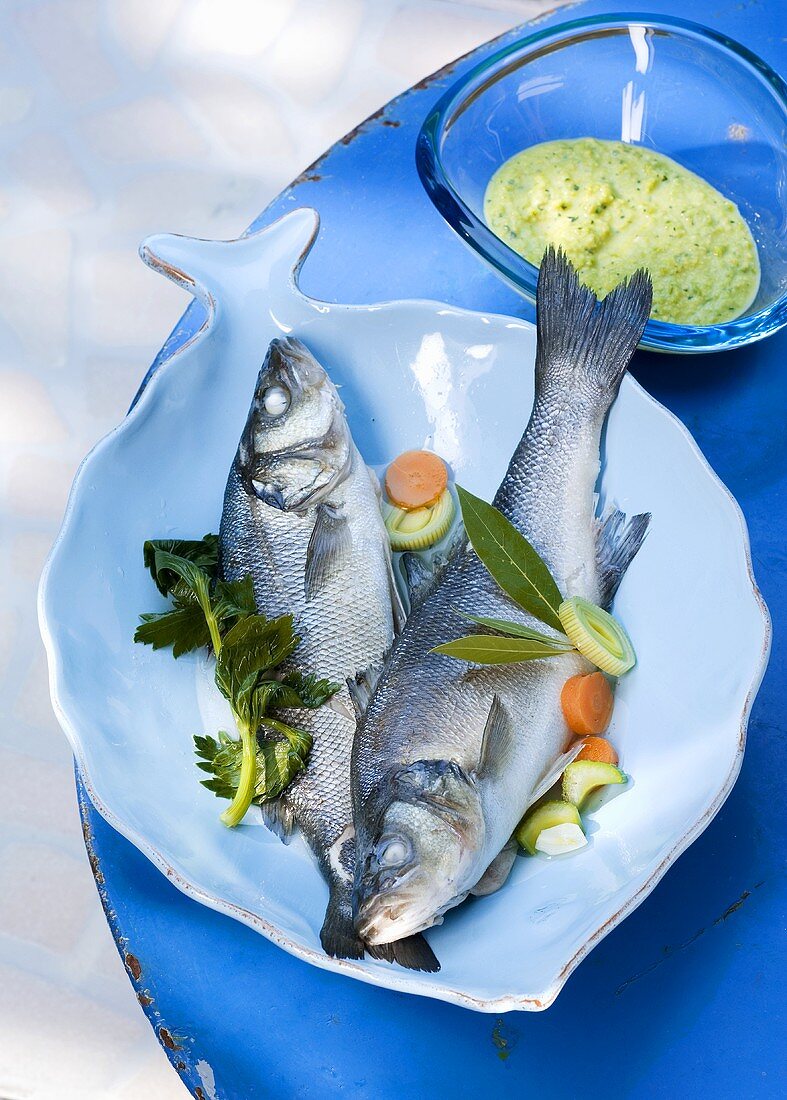 Spigole con salsa di piselli (Sea bass with pea sauce)