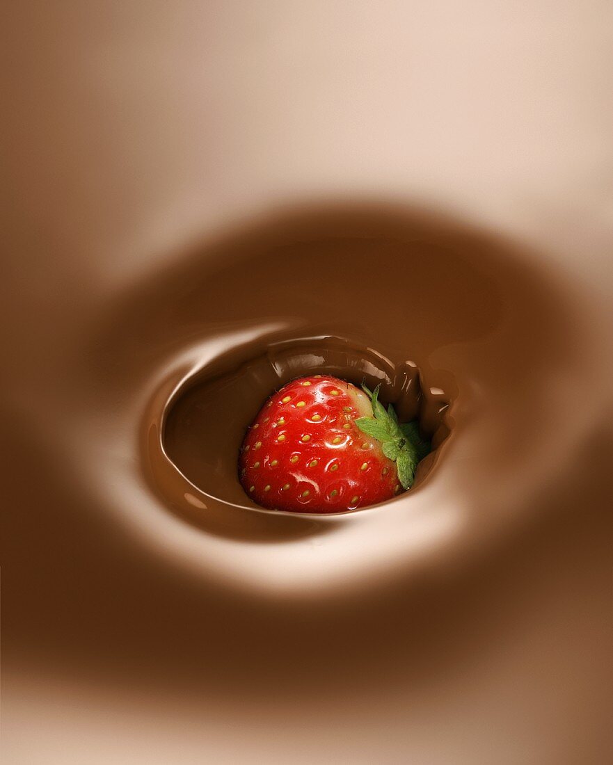 Strawberry in chocolate fondue