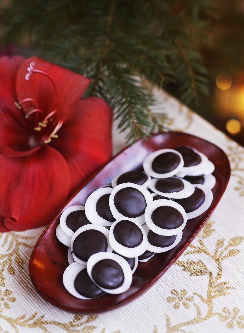 Schokoladen-Minz-Konfekt zu Weihnachten