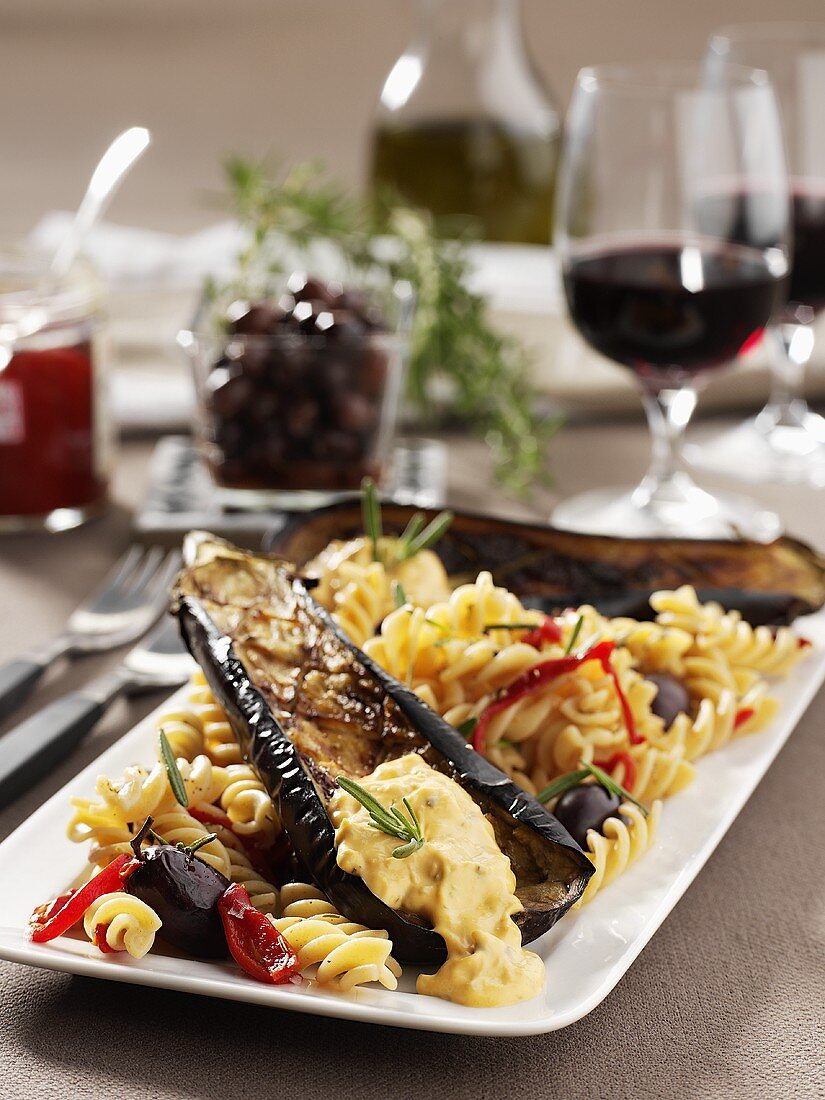 Fusilli with aubergines, red wine