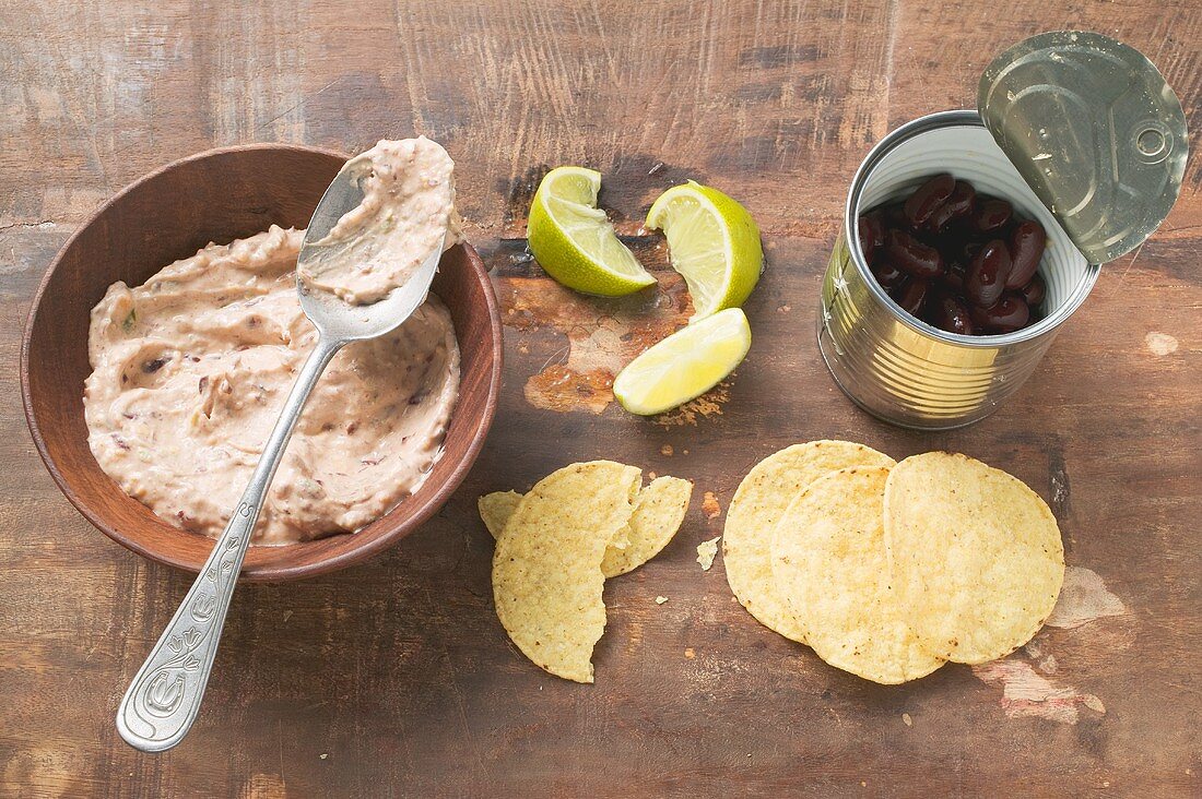 Tortilla cream and tortilla chips