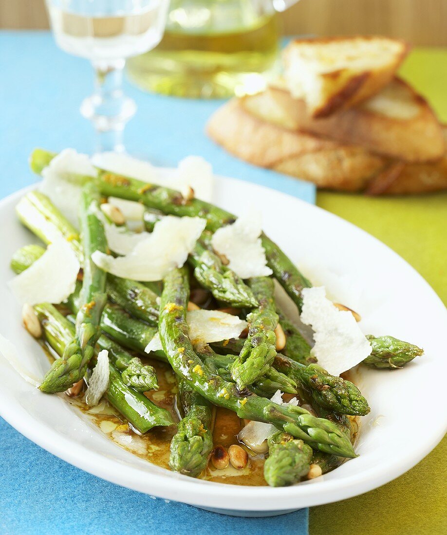Salad of grilled asparagus