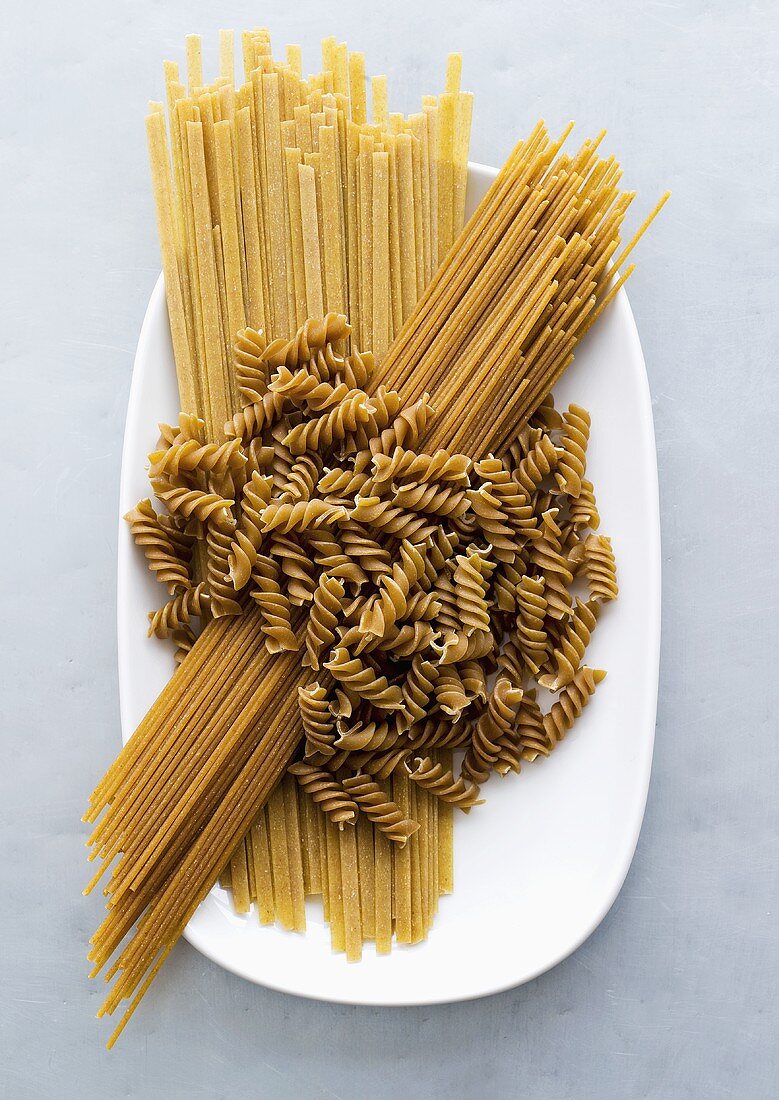 Various types of wholemeal pasta