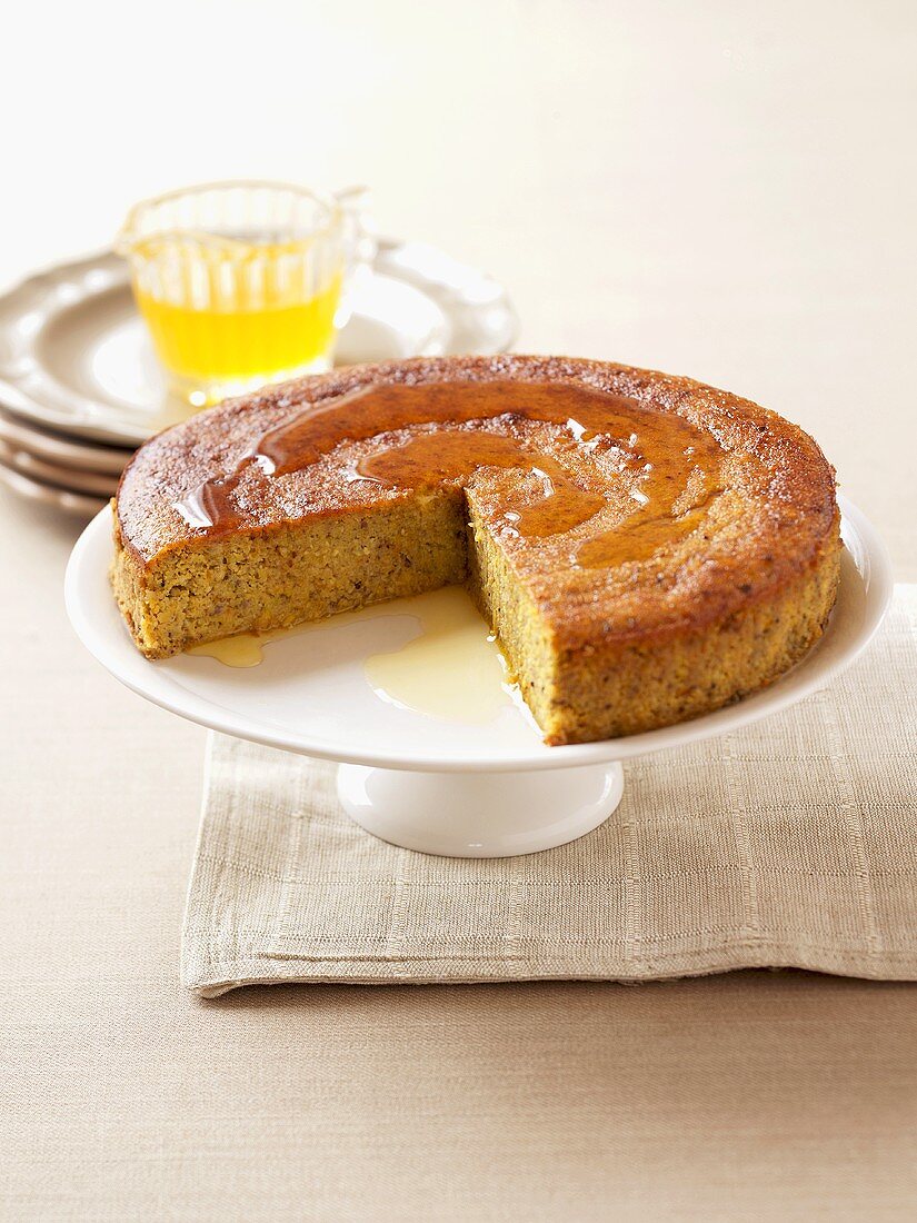 Orange and cinnamon cake with pistachios