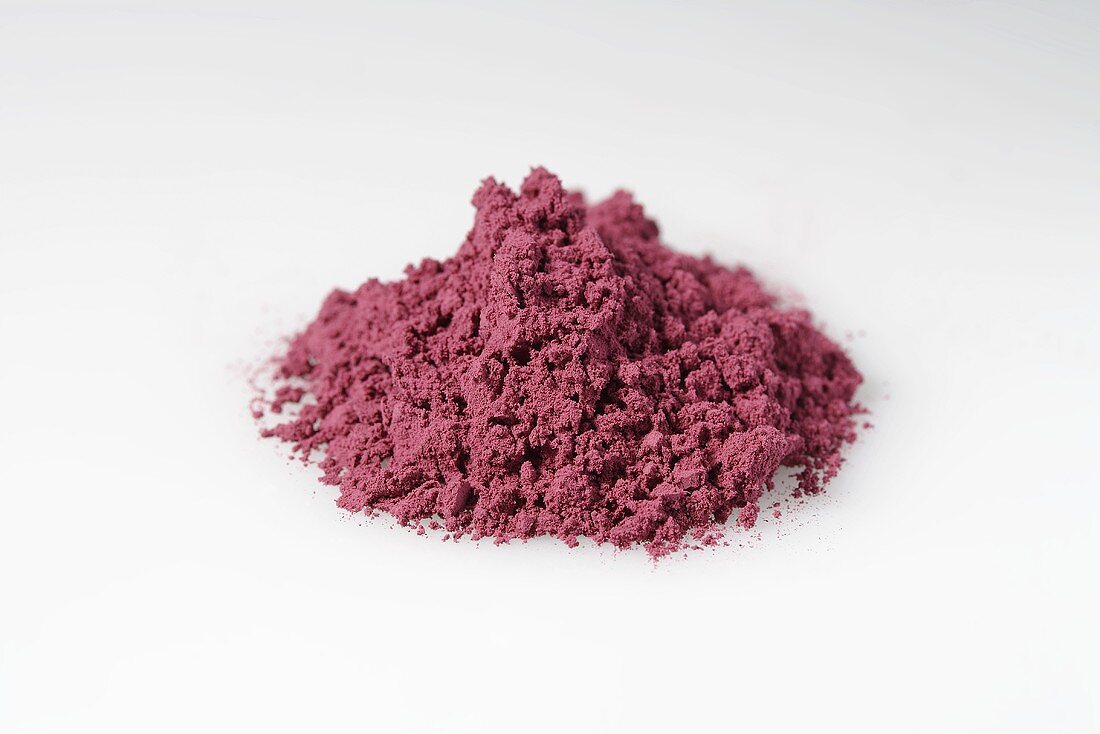 A heap of acai powder (diet aid)
