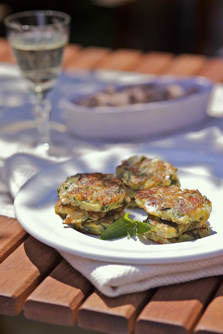 Zucchinipuffer (Tapas)