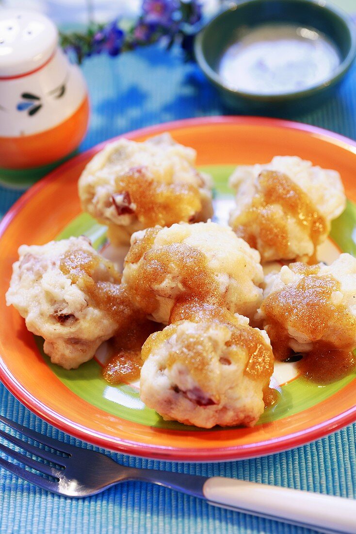 Knödel mit Speck und Butterbröseln, Tschechien