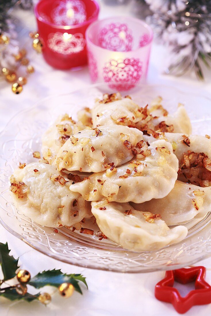 Ravioli filled with white cabbage and mushrooms