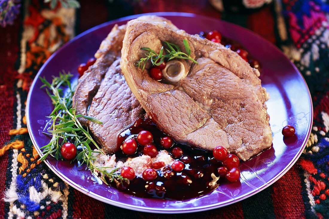 Roast lamb with cranberries