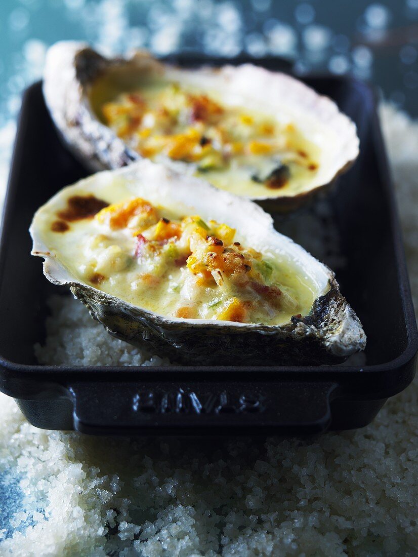 Two oysters au gratin