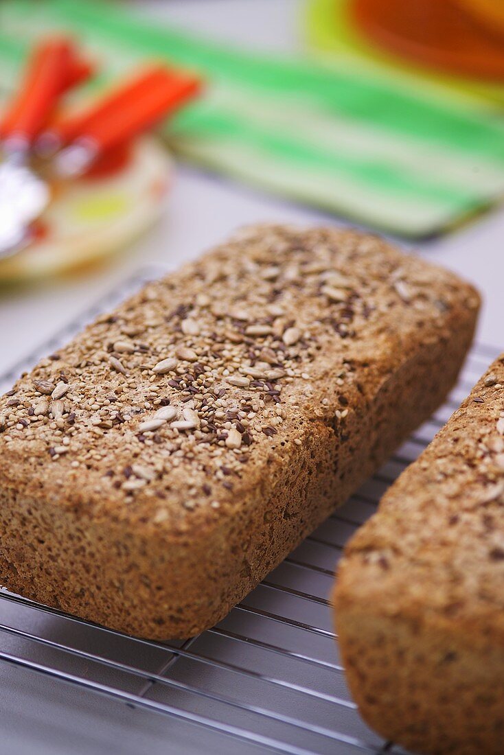 Wholemeal four-grain bread