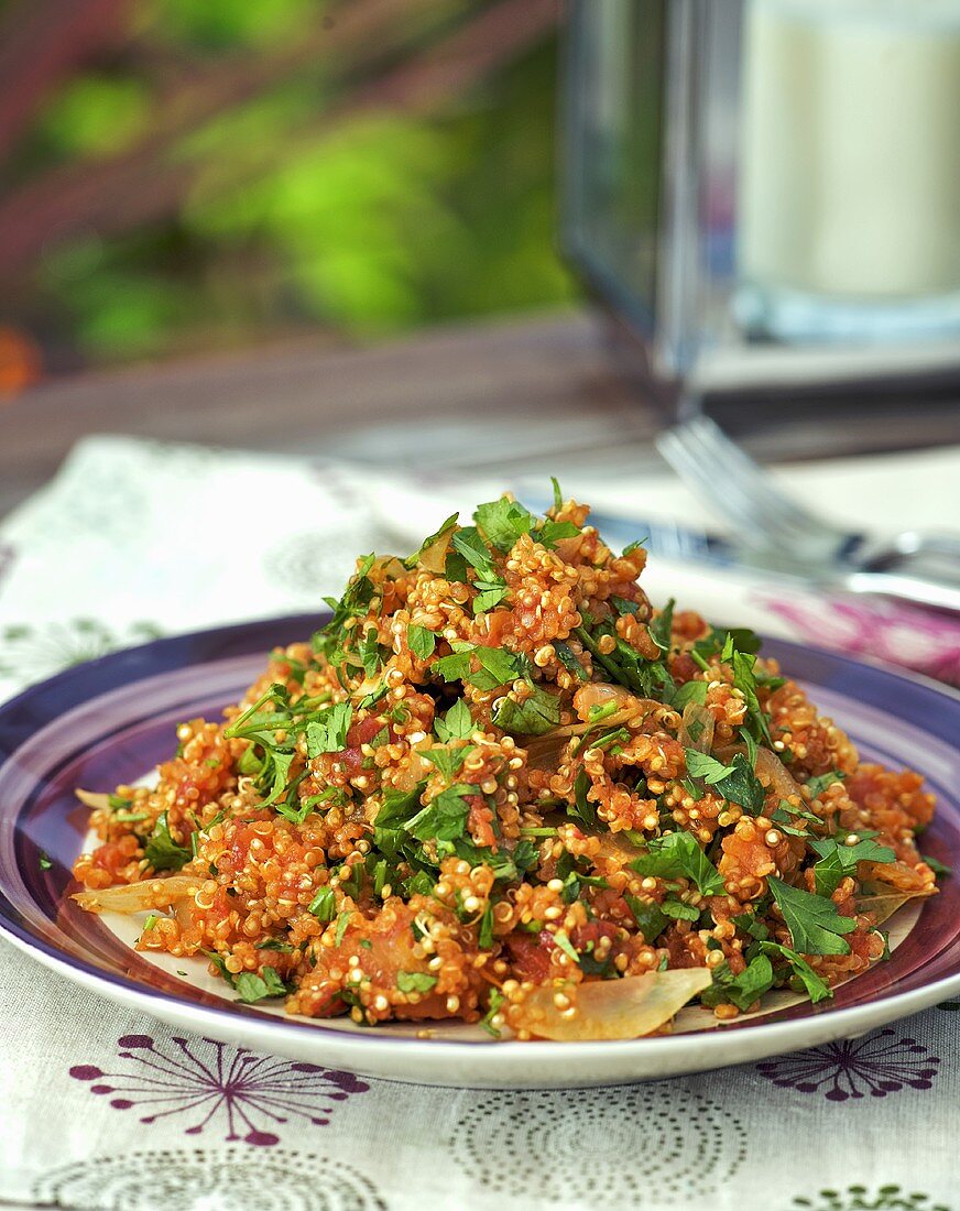 Quinoa mit Tomaten und Petersilie