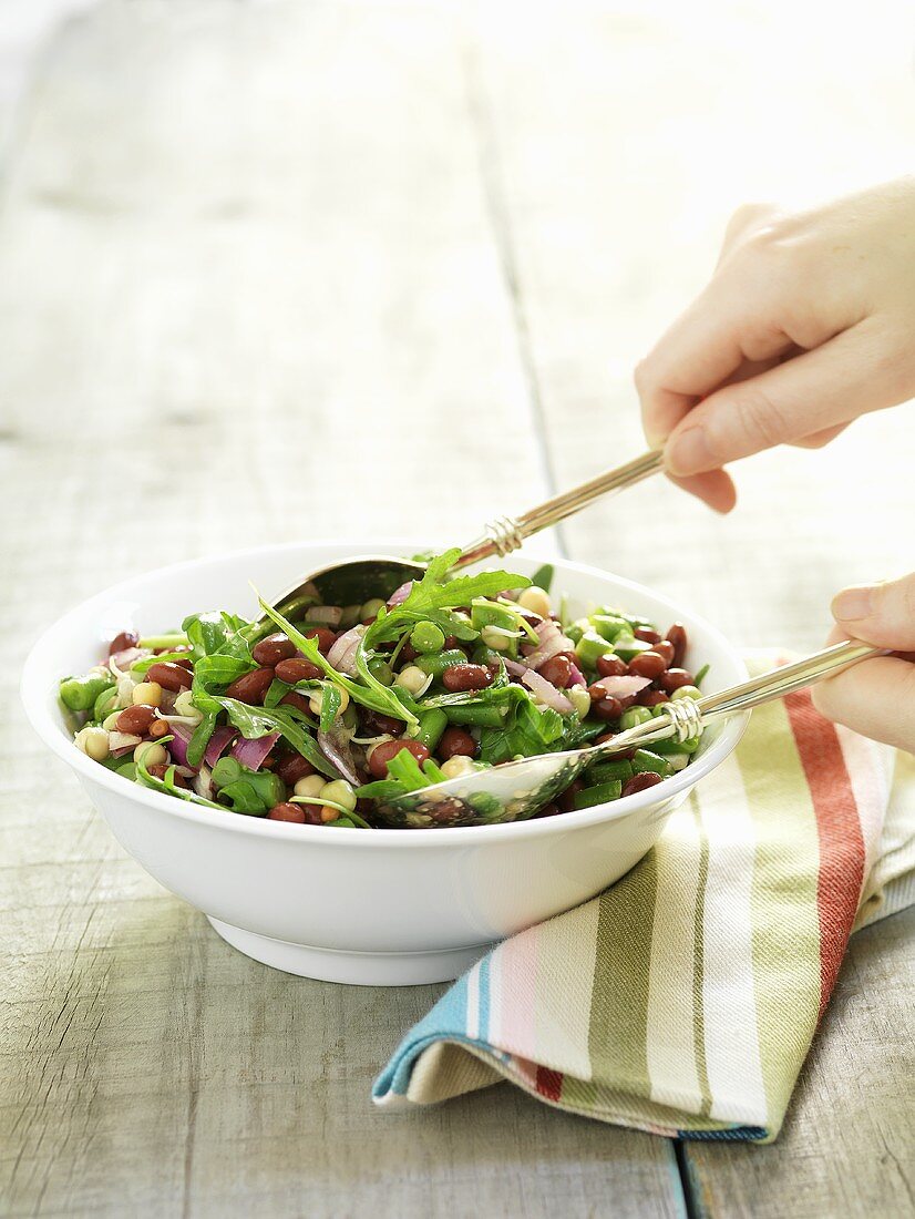 Bean and rocket salad