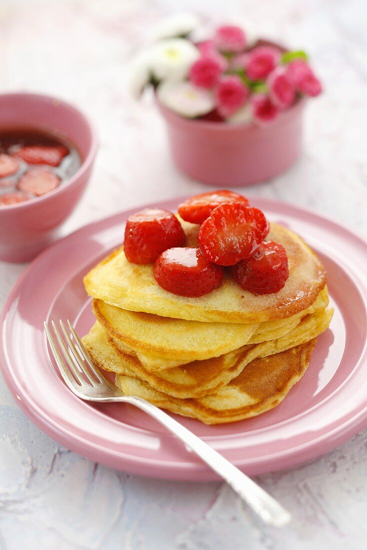 Pancakes mit Erdbeeren