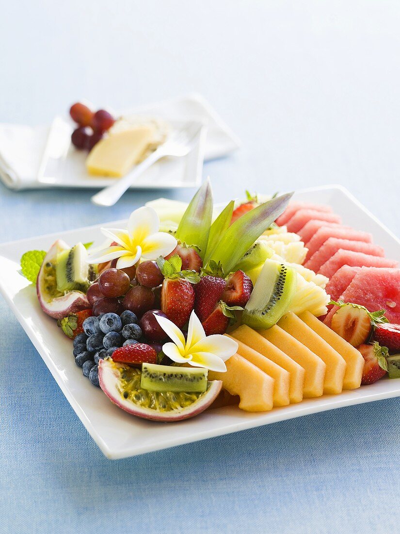 Mixed fruit on a platter