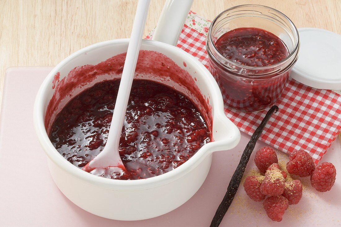 Uncooked jam