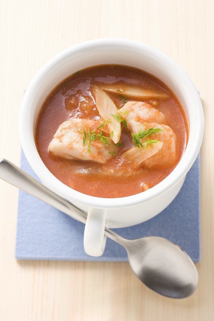 Tomaten-Fenchel-Suppe mit Rotbarsch
