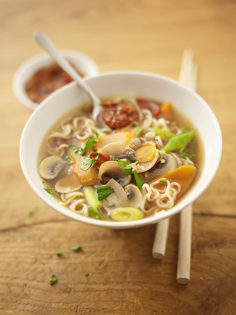 Vegetable noodle soup (Asia)