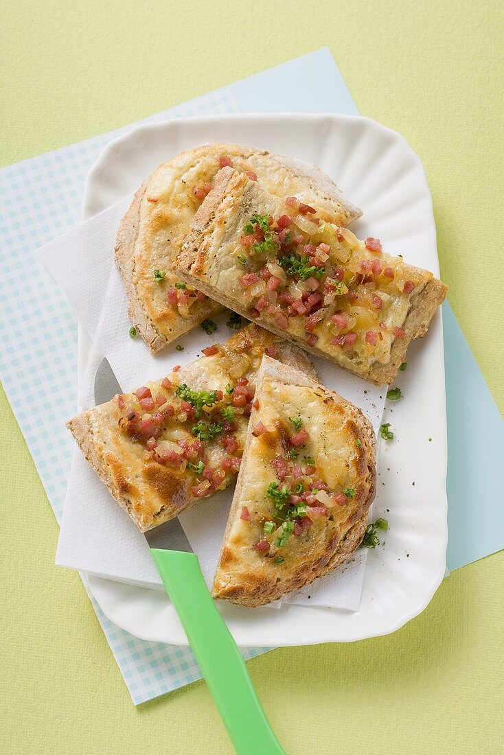 Classic tarte flambée