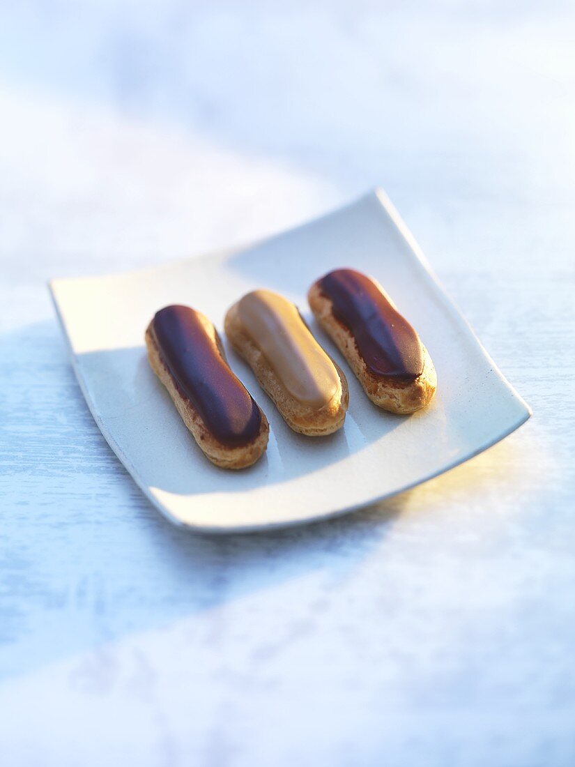 Drei Eclairs