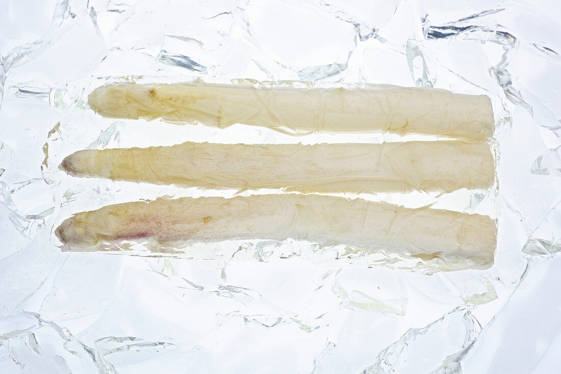 Frozen white asparagus