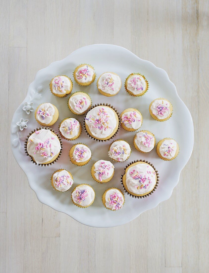 Cupcakes mit bunten Streuseln