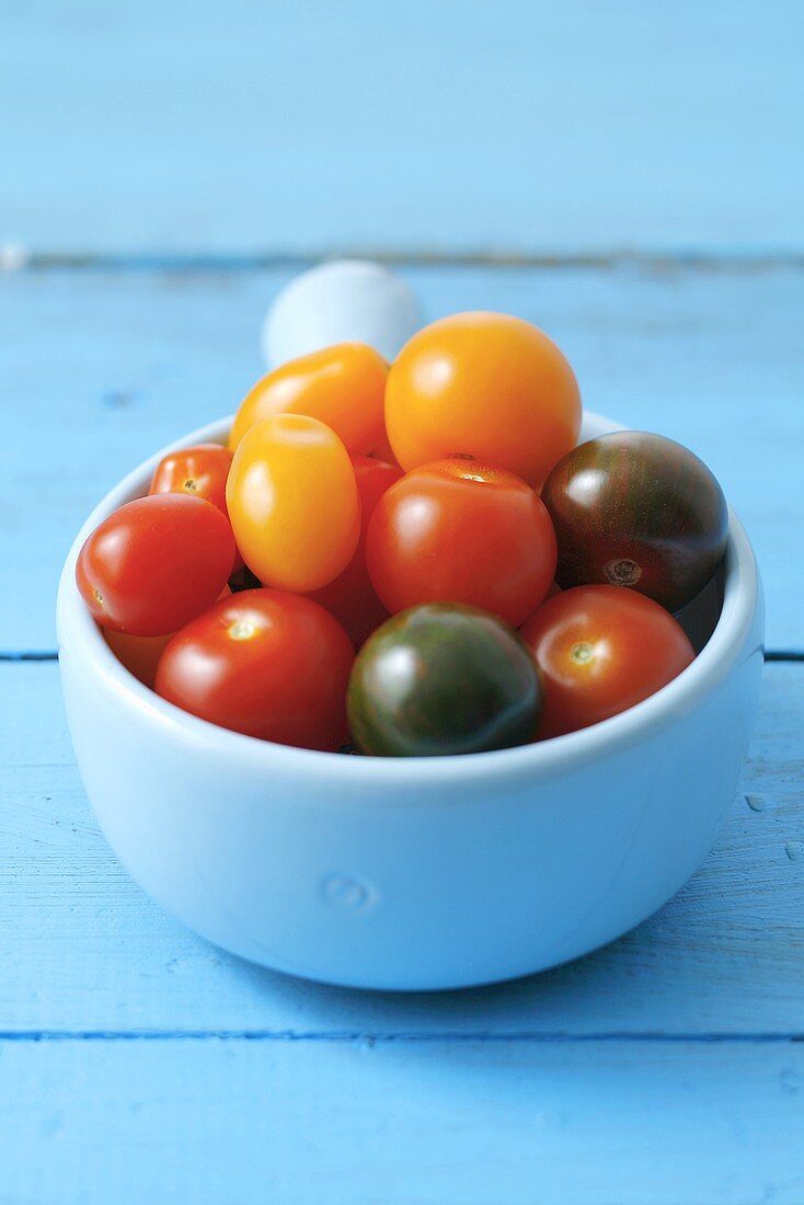 Various types of tomatoes in a bowl