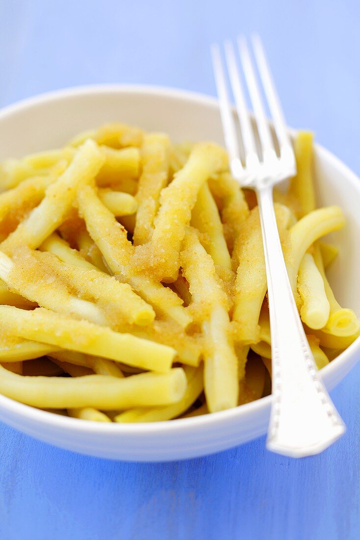 Yellow beans with buttered breadcrumbs