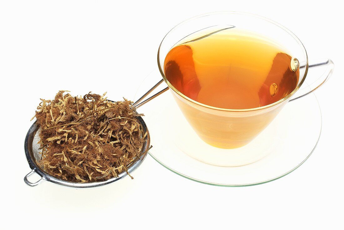 Tea made from silk tree flowers (Flos Albiziae)