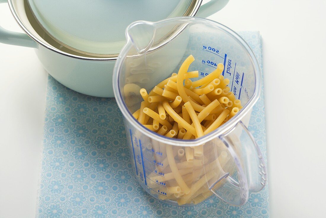 Macaroni in a measuring jug