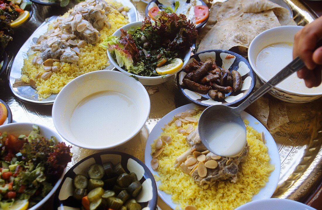 Mezze-Tafel (Vorspeisen, Jordanien)