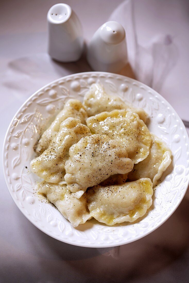 Pierogi ruskie mit Kartoffel-Frischkäse-Füllung (Polen)