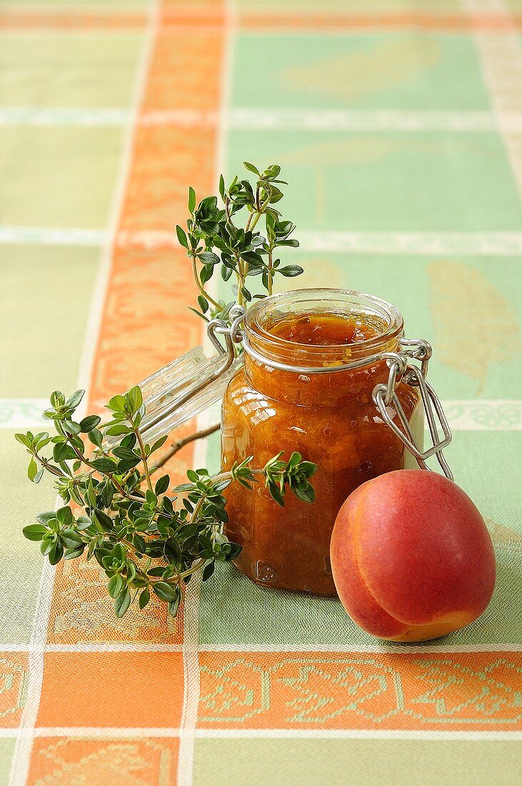 Apricot jam with thyme