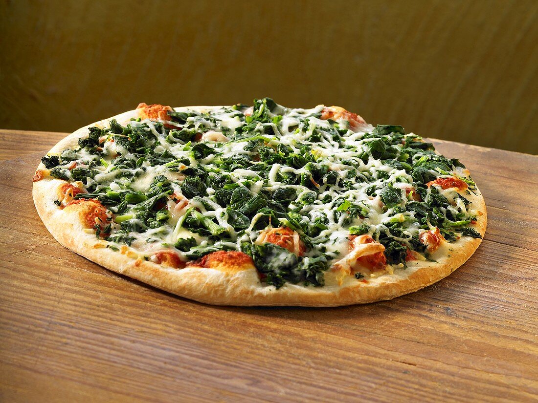 A spinach pizza