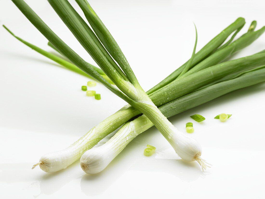 Whole and chopped spring onions